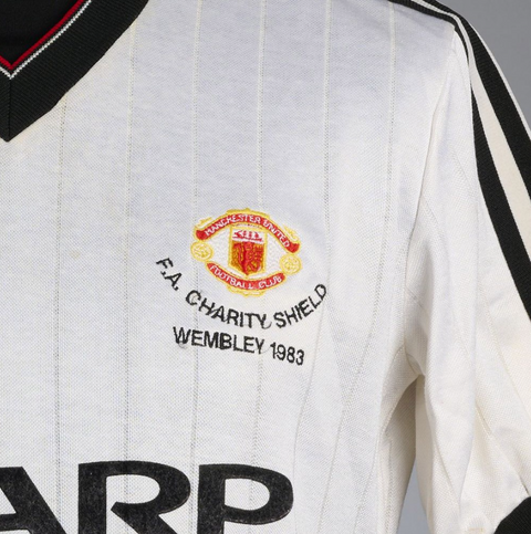1982-83 Manchester United Away Shirt